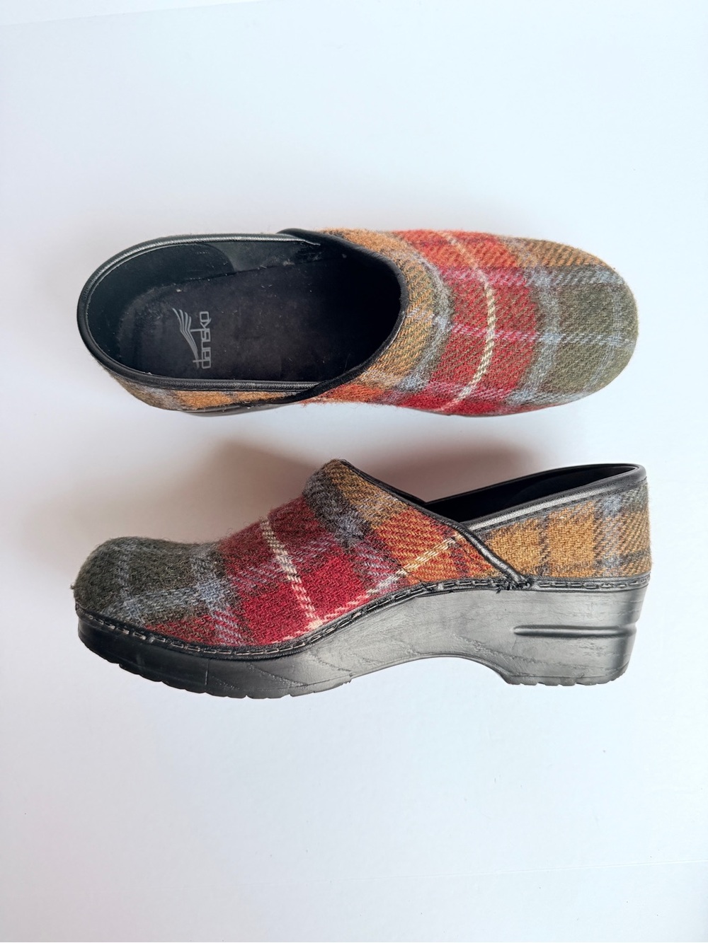 Dansko Plaid Clogs Size 39 – Rare Fall Tartan Slip-On Shoes